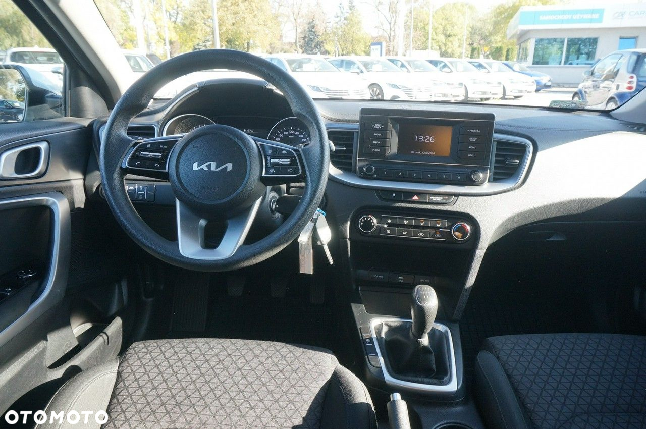 Kia Ceed - 12