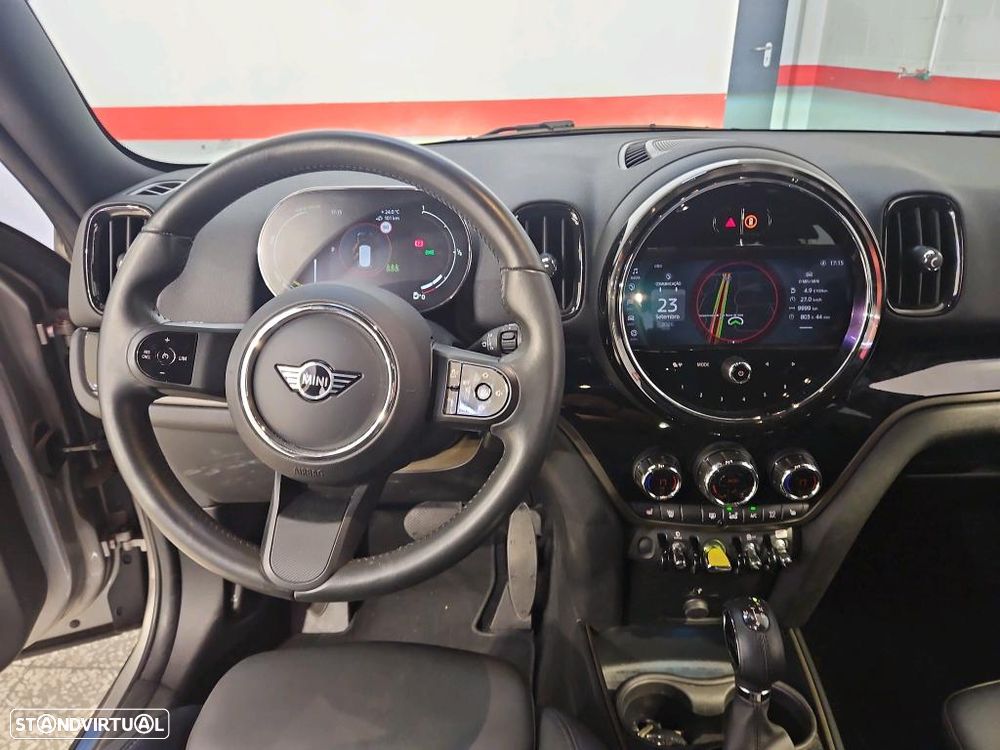 MINI Countryman Cooper SE Premium Classic Auto - 8