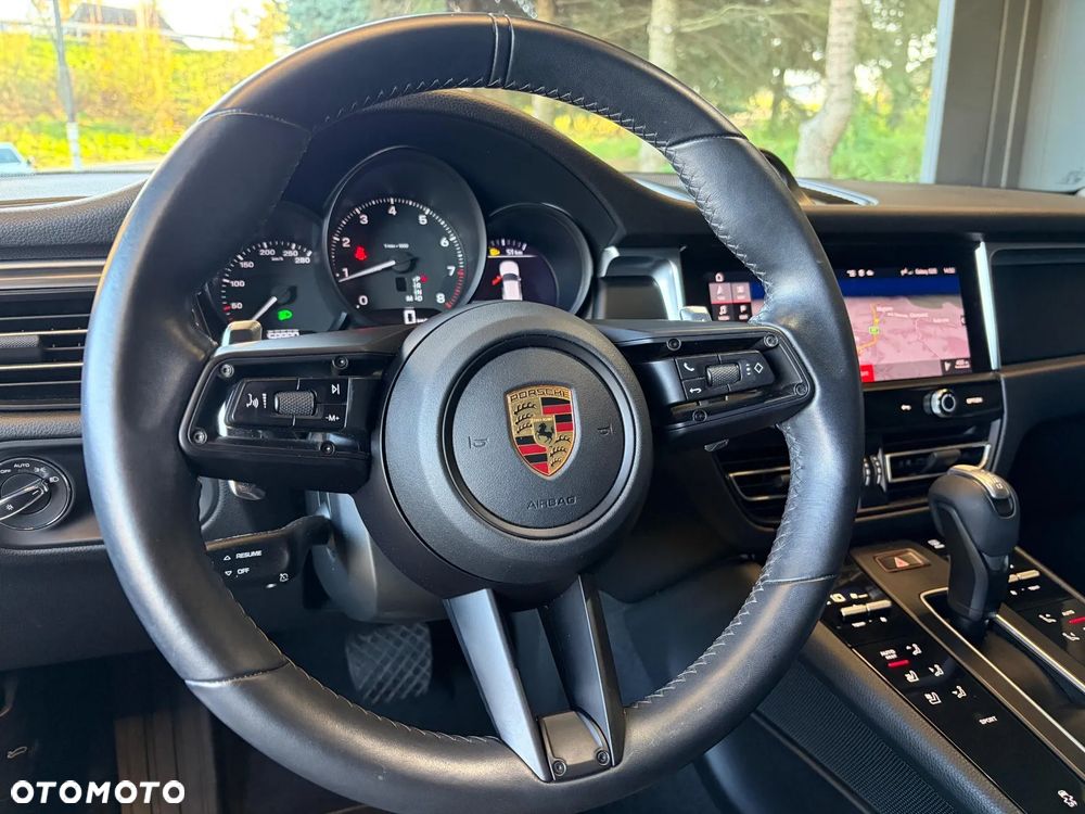 Porsche Macan Standard - 8