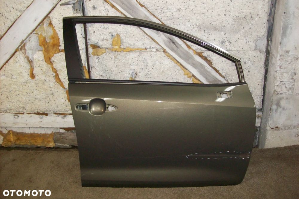 drzwi przednie prawe toyota corolla e-21 - 1