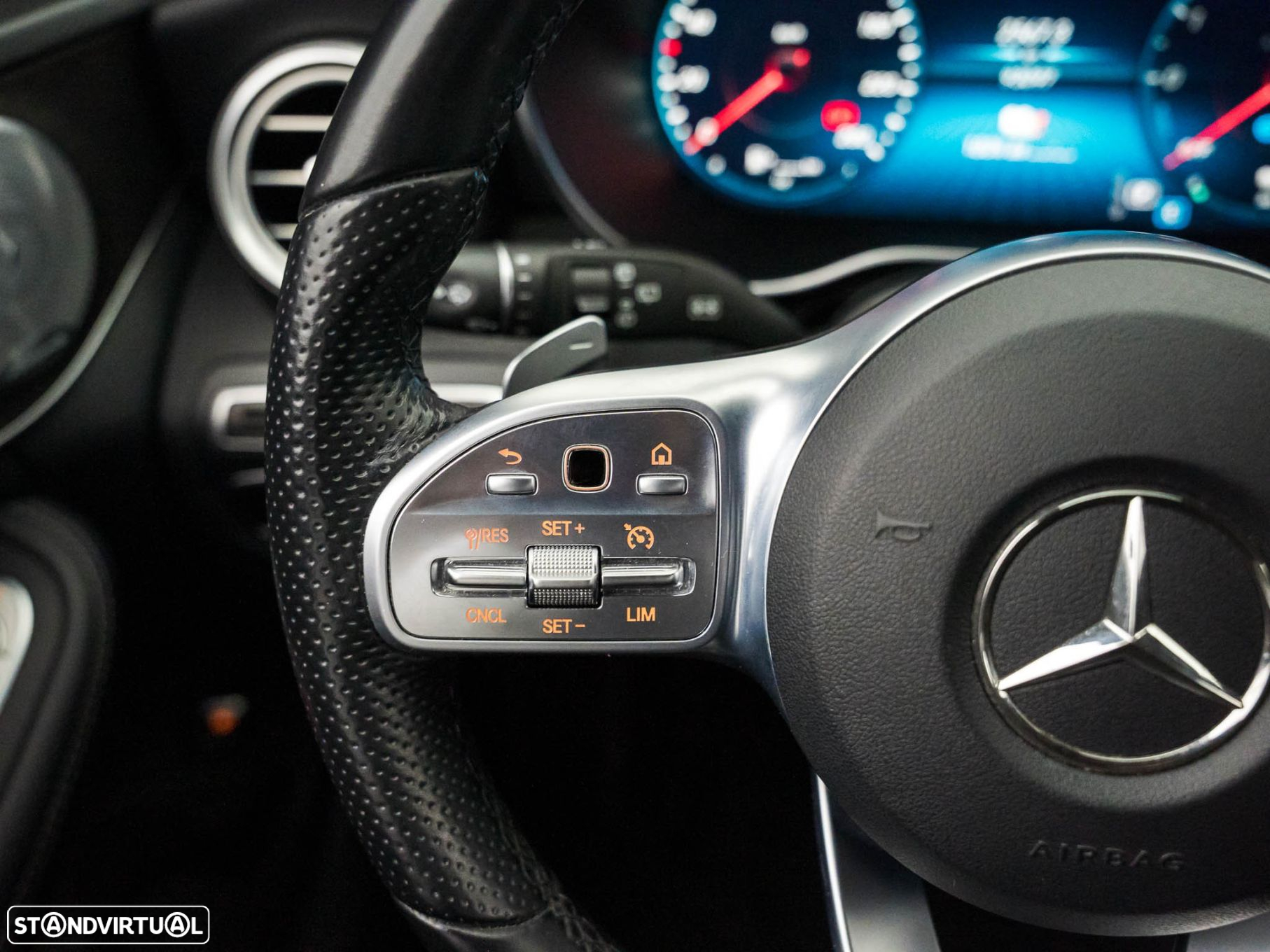 Mercedes-Benz C 300 de AMG Line - 24