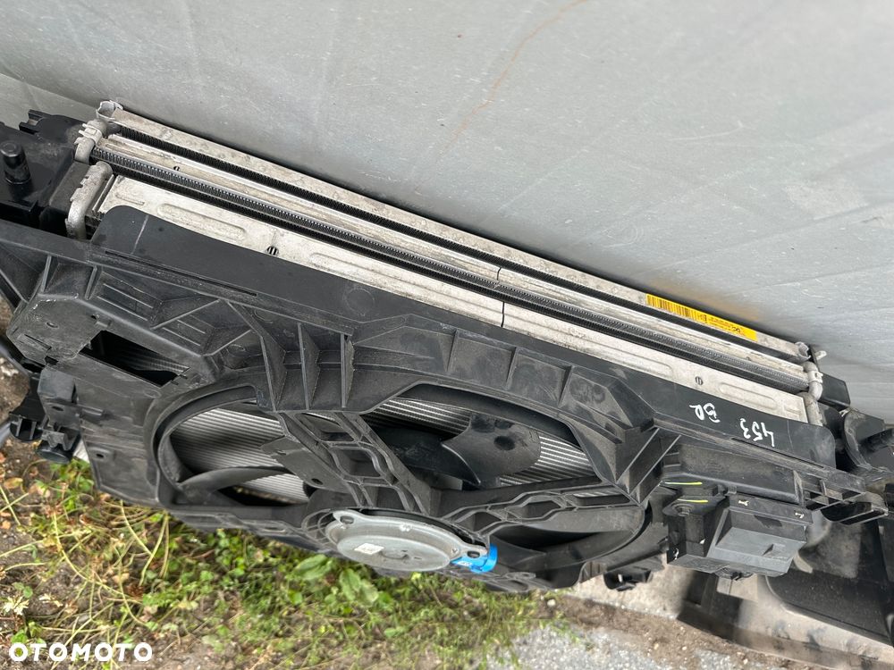 Smart 453 FORFOUR  maska grill atrapa błotnik wentylator  chłodnice  łapacz  lakier ECN czarny - 32
