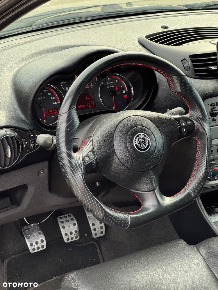 Alfa Romeo 147 1.6 Twin Spark Distinctive - 13