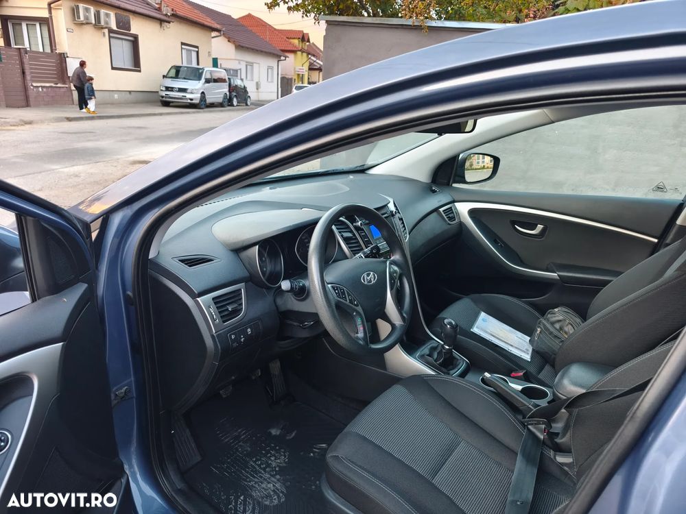 Hyundai i30 1.6 CRDI Exclusive - 8