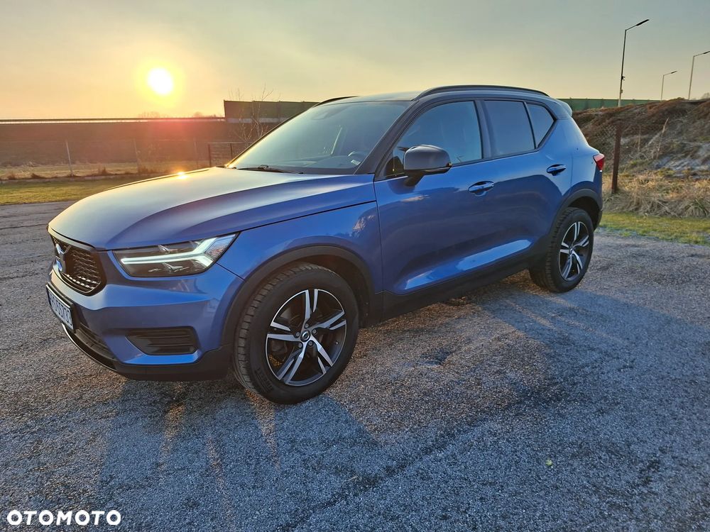 Volvo XC 40 T4 R-Design - 1