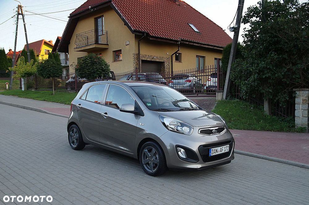 Kia Picanto 1.0 Dream Team Edition - 9