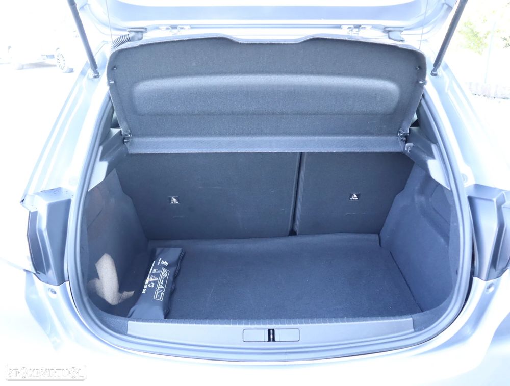 Peugeot 208 1.2 Hybrid Allure e-DCS6 - 51