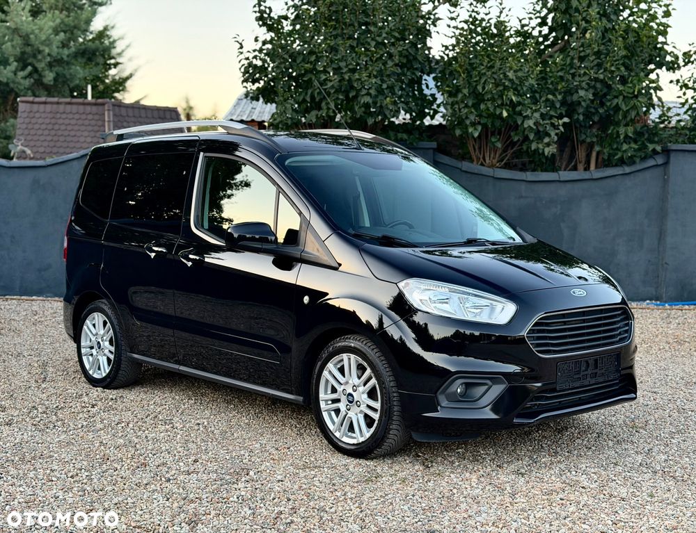 Ford Courier - 11