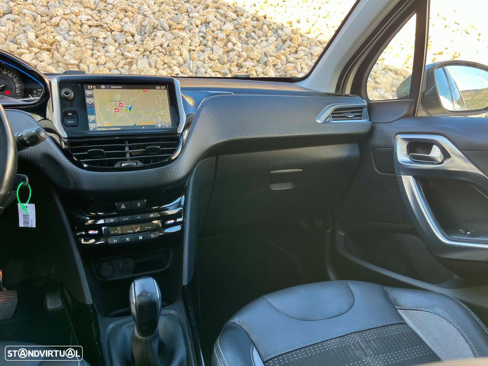 Peugeot 2008 1.2 PureTech Style - 18