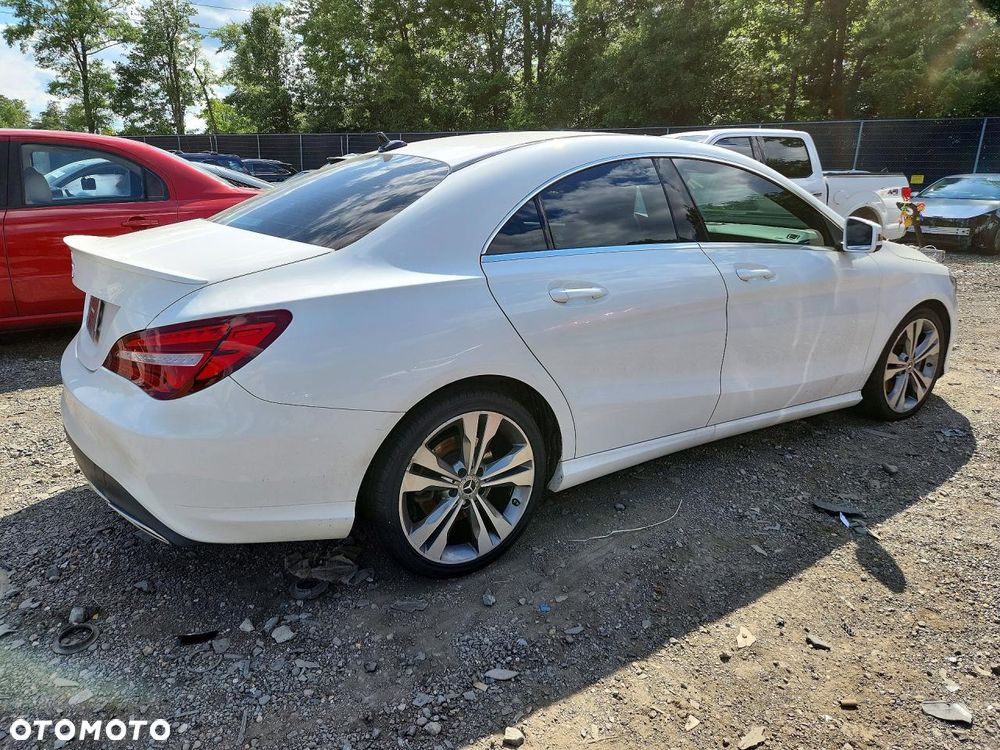 Mercedes-Benz CLA 250 4Matic 7G-DCT - 4