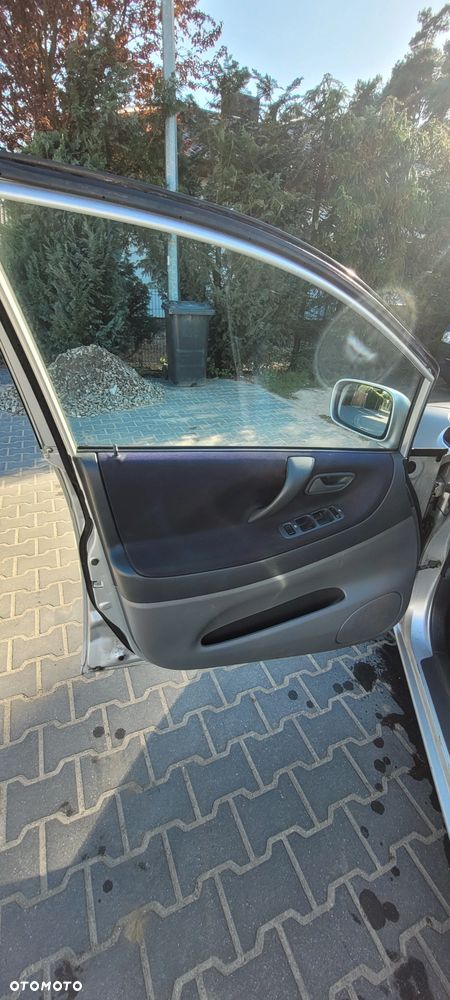 Suzuki Liana Kombi 1.6 Comfort - 10