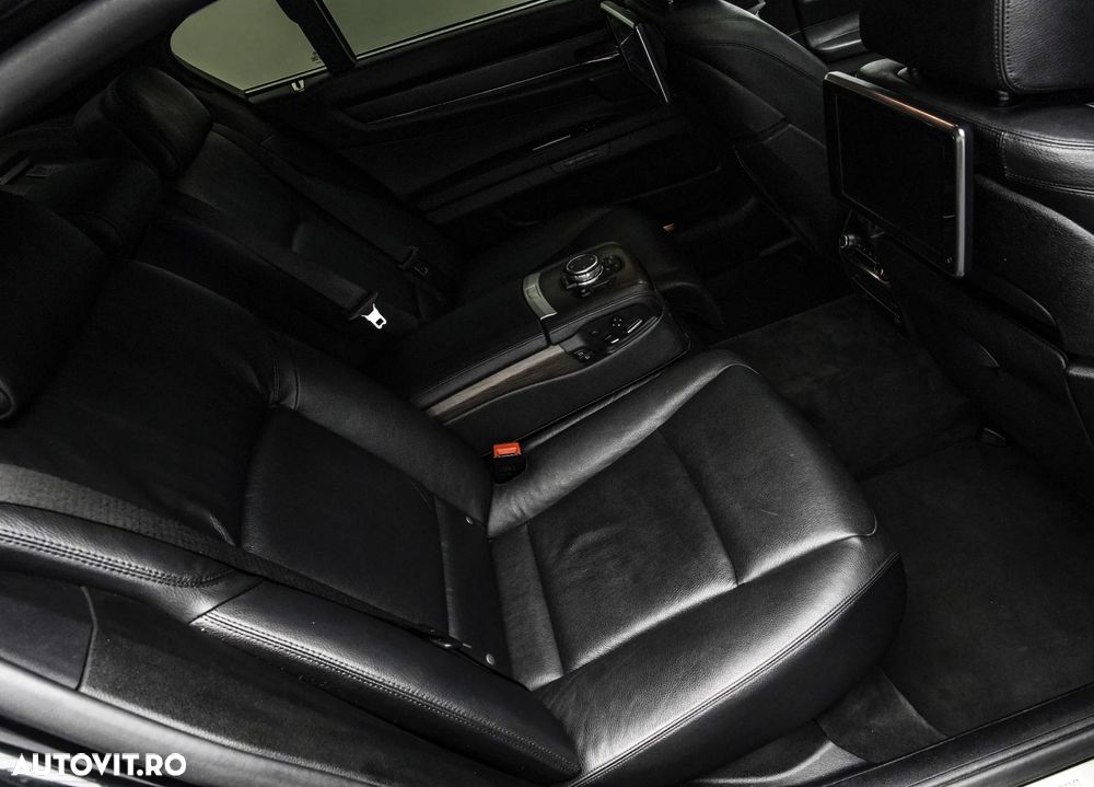 BMW Seria 7 730Ld - 19