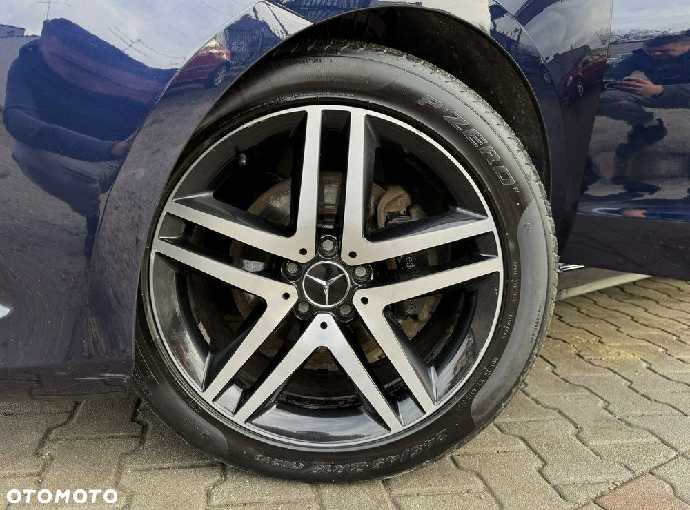 Mercedes-Benz Klasa V - 13