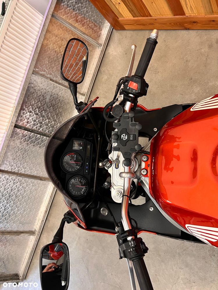 Honda CBR - 18