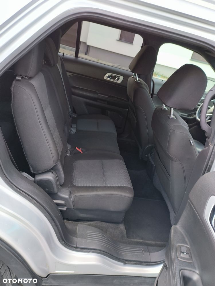Ford Explorer - 12