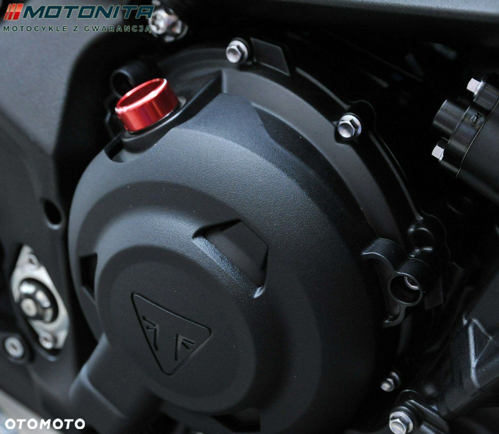 Triumph Street Triple - 18