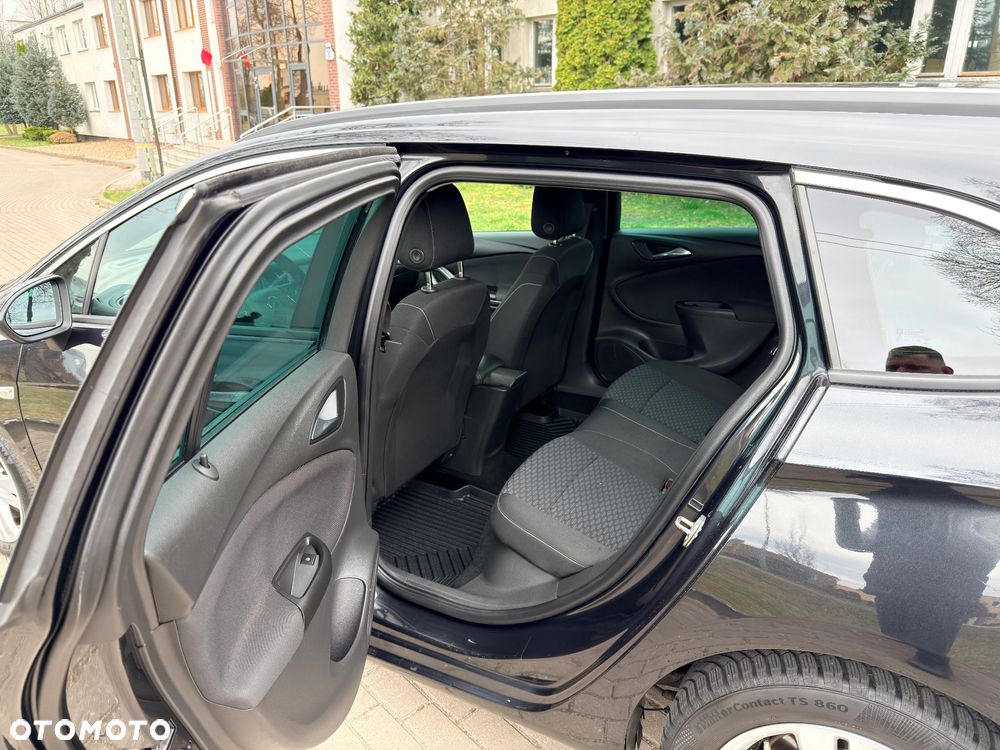 Opel Astra 1.6 CDTI Essentia - 21