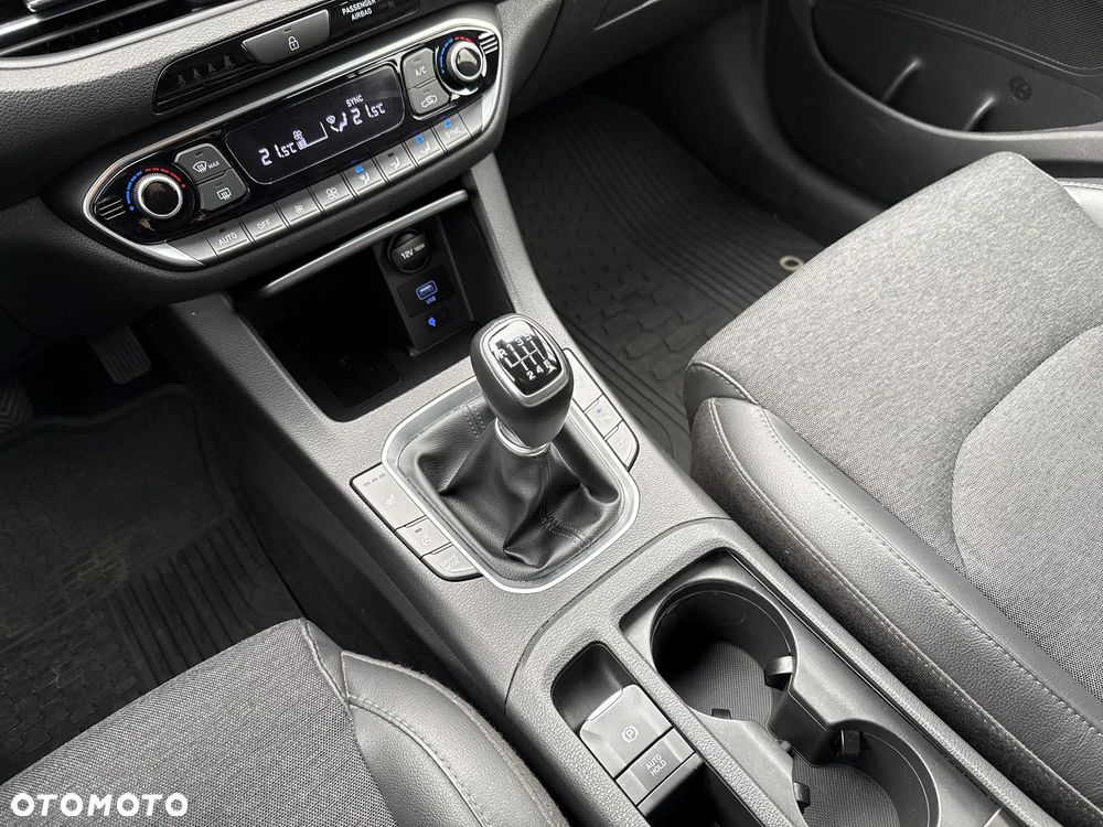 Hyundai i30 1.5 T-GDI 48V Executive - 12