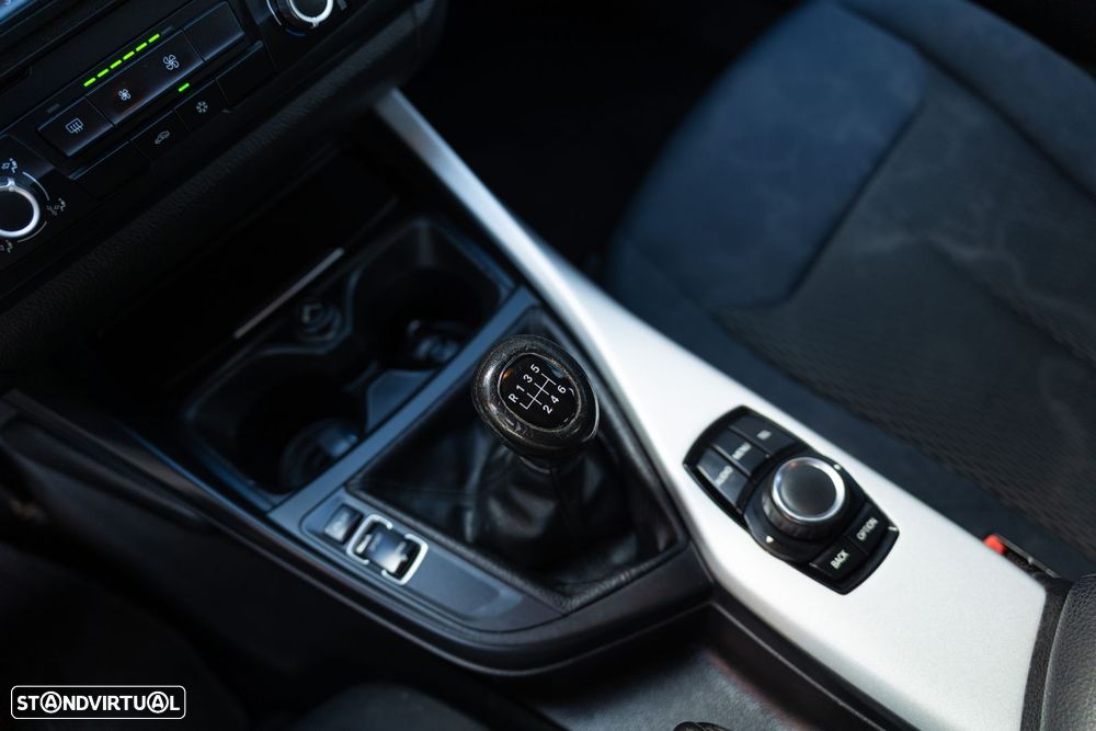 BMW 116 d EDynamics Line Urban - 18