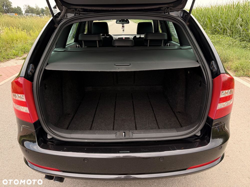 Skoda Octavia 2.0 TDI DPF RS DSG - 31