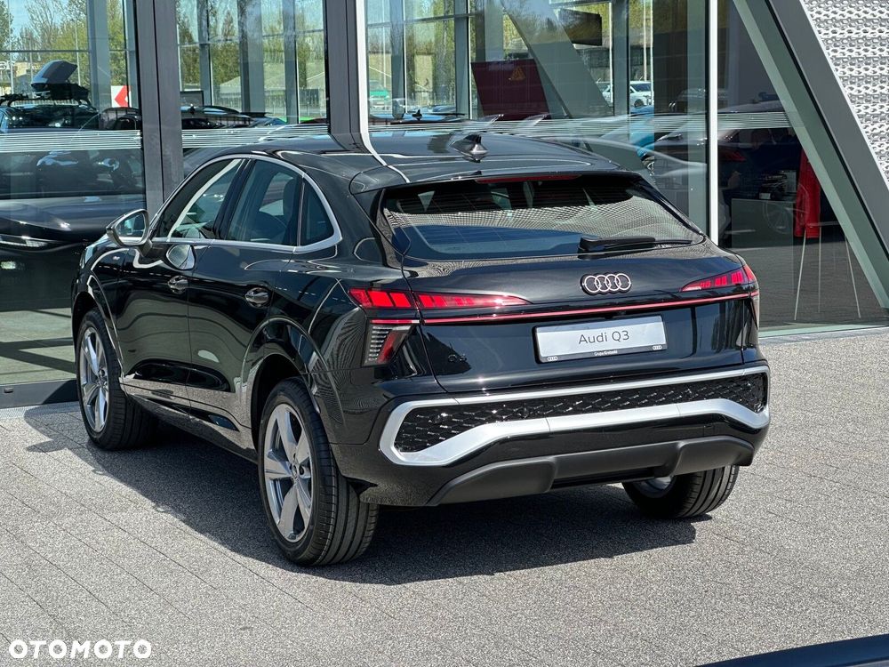 Audi Q3 Sportback - 9