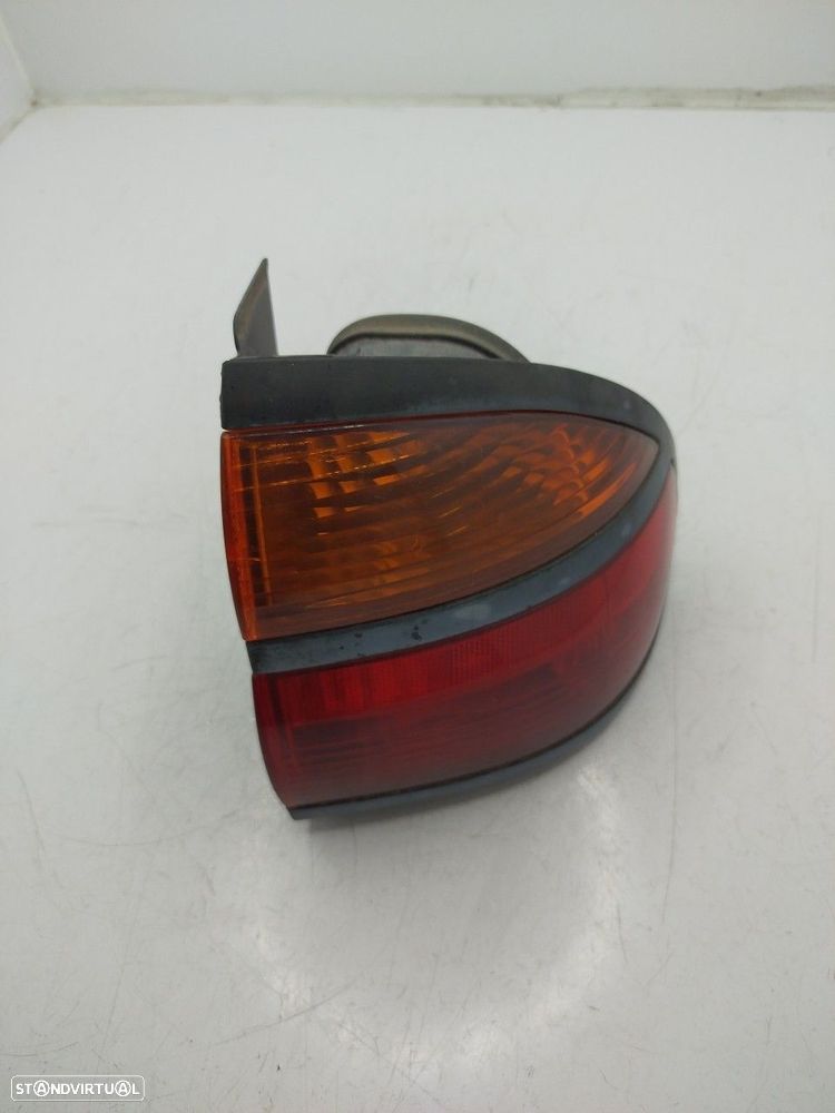 Farolim Stop Dto Renault Laguna I (B56_, 556_) - 2