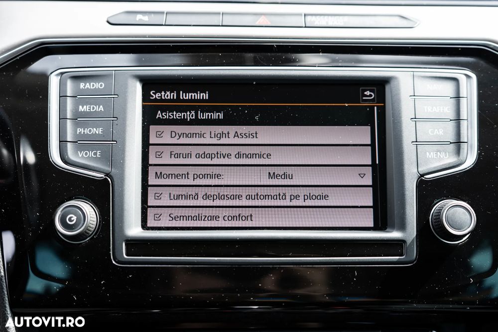 Volkswagen Passat 2.0 TDI DSG 4Motion Highline - 33