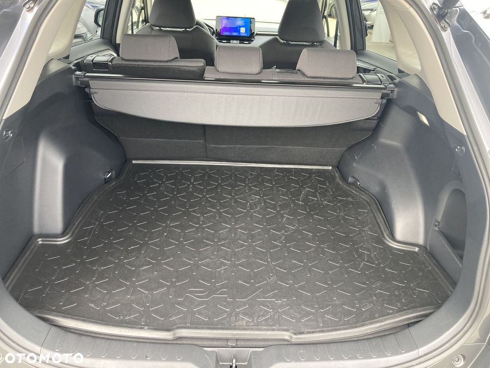Toyota RAV4 - 11
