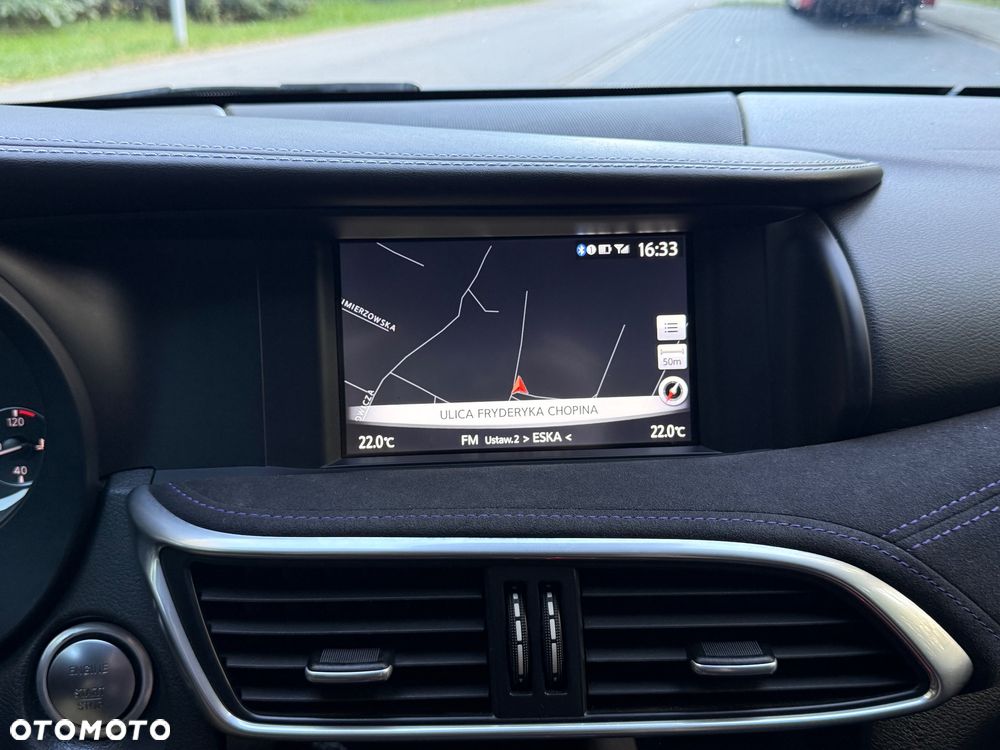 Infiniti Q30 - 22
