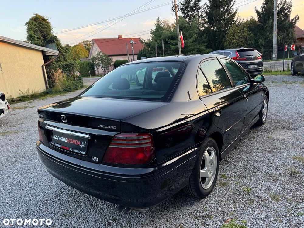 Honda Accord 1.8i ES - 12