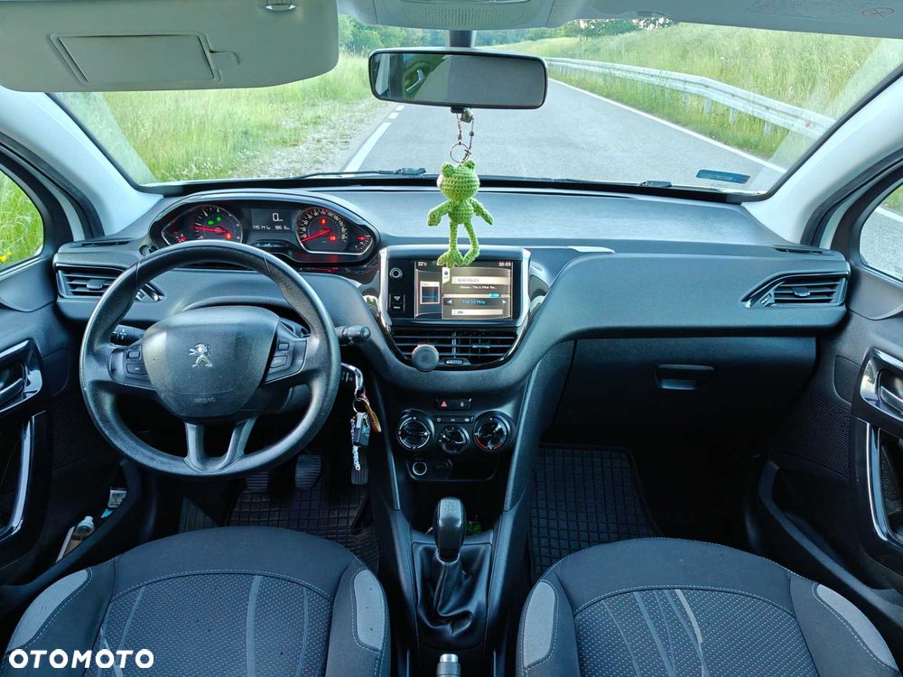 Peugeot 208 - 7