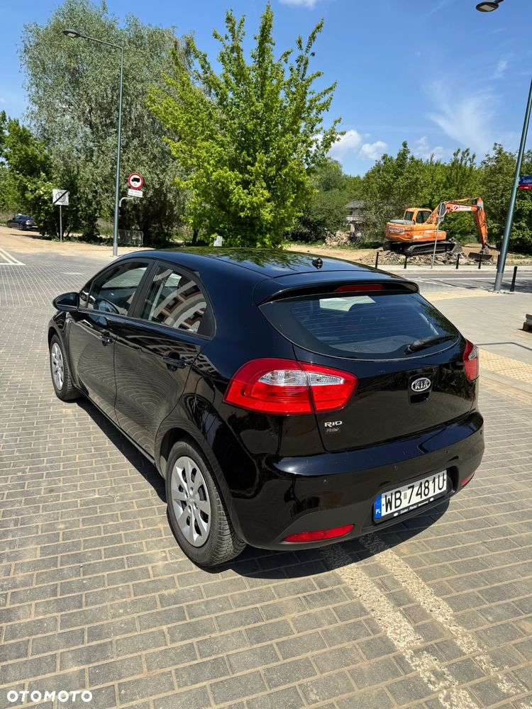 Kia Rio - 6