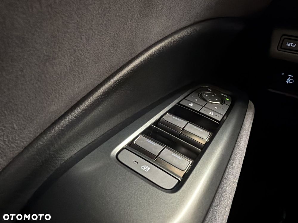 Lexus LBX 1.5 Hybrid Cool - 20