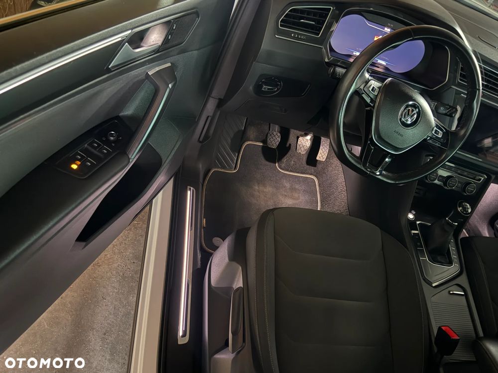 Volkswagen Tiguan 2.0 TDI SCR (BlueMotion Technology) Highline - 40