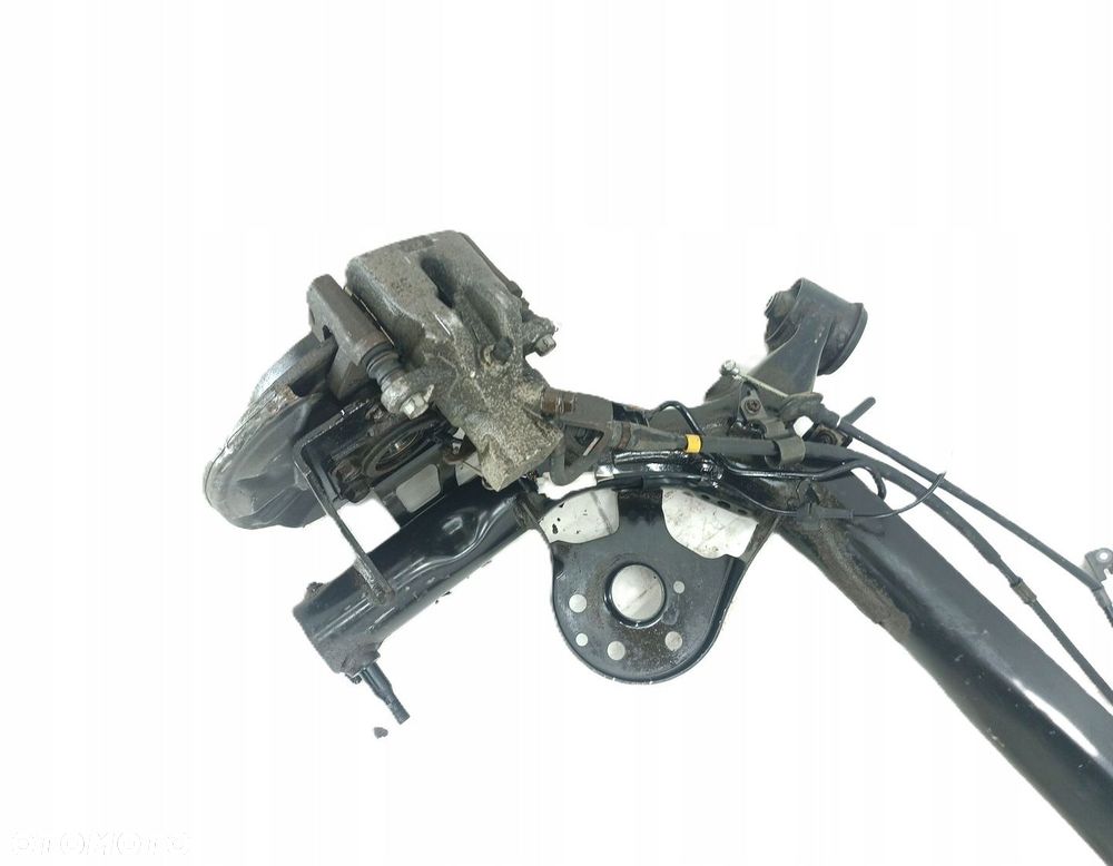 BELKA OŚ TYŁ TYLNA ZAWIESZENIA TARCZE SUZUKI SWIFT MK7 10-16R 4X4 - 8