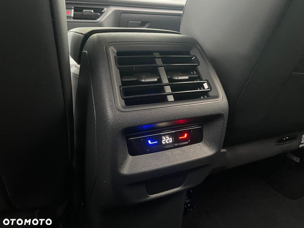 Volkswagen Tiguan - 26
