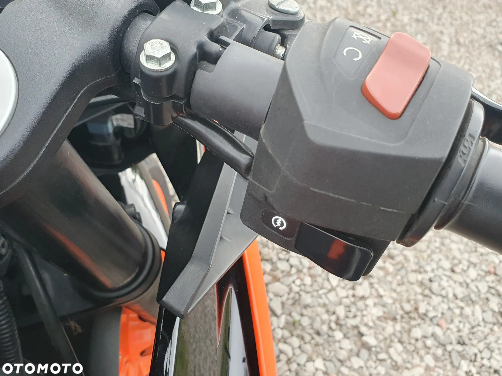 KTM RC 125 - 27