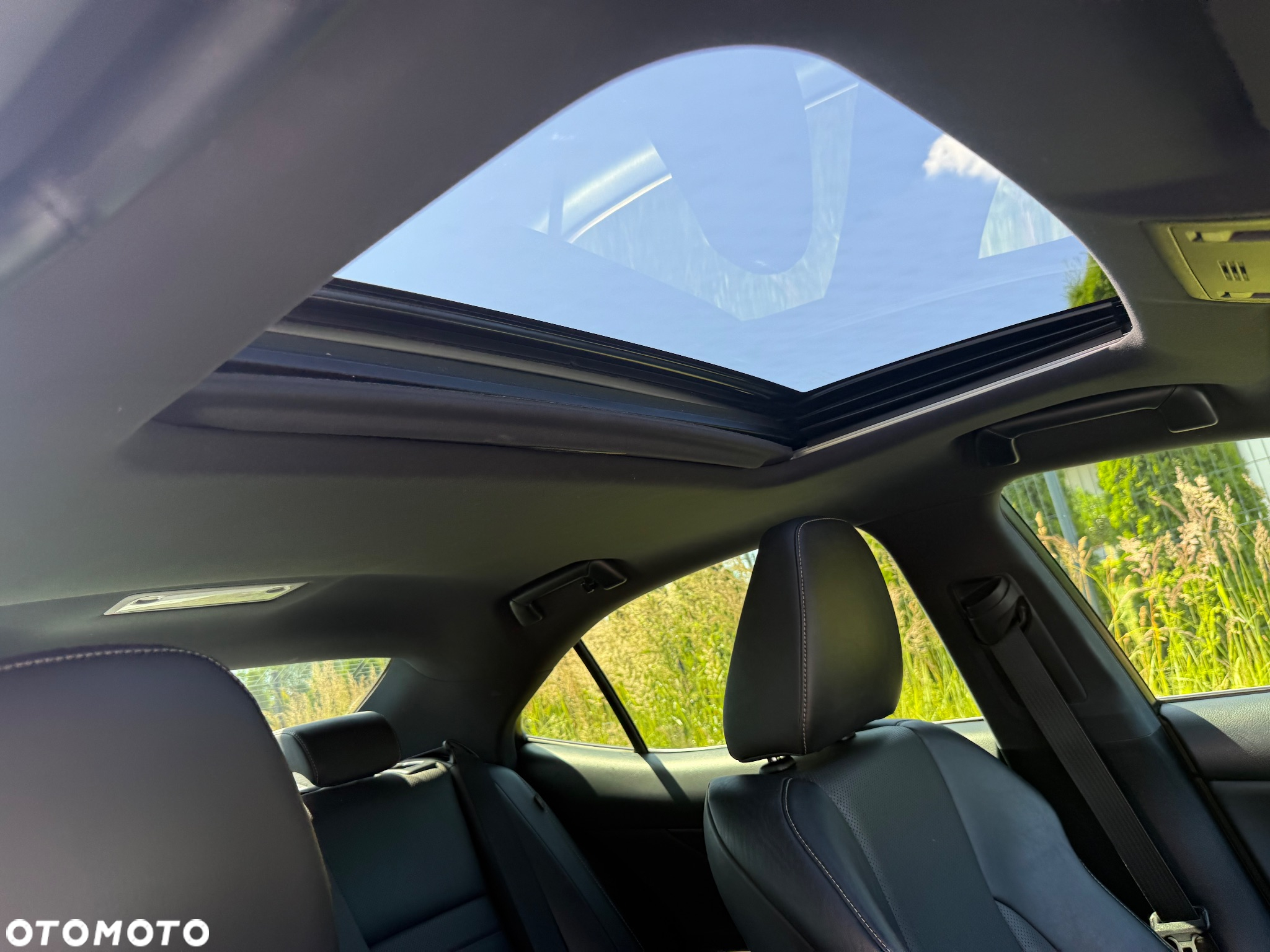 Lexus IS 200t / 300 F Sport - 26
