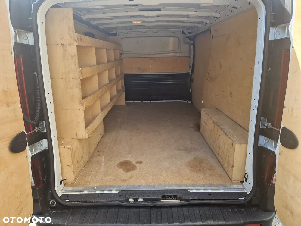 Renault Trafic - 11