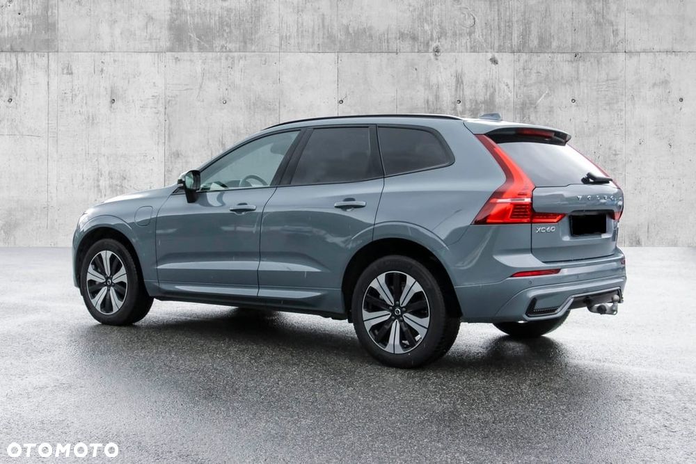 Volvo XC 60 T6 Plug-In Hybrid AWD Plus Dark - 8