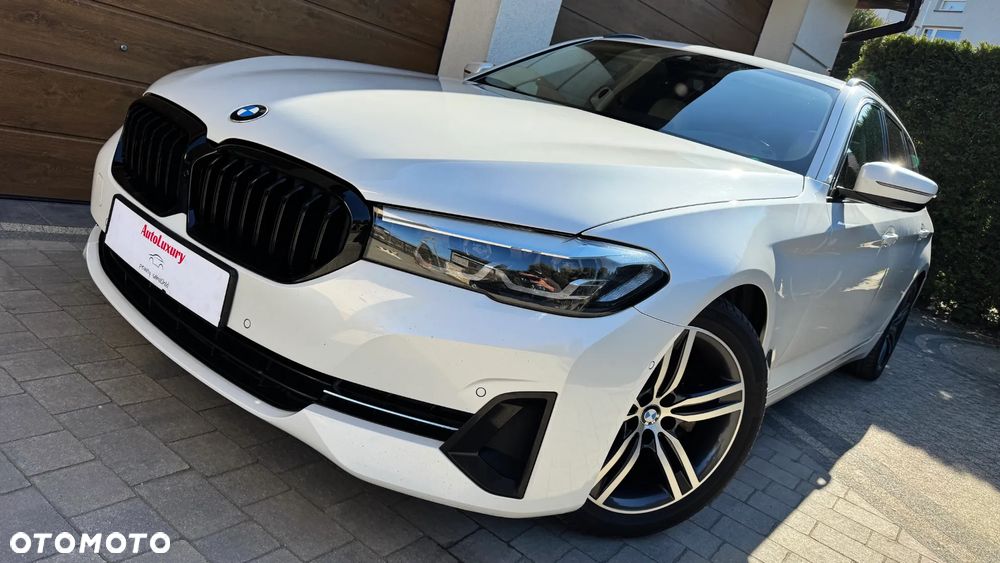 BMW Seria 5 520d Sport Line - 2