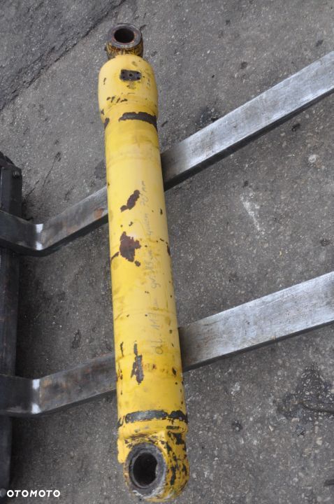 SIŁOWNIK HYDRAULICZNY KOMATSU PW 75R 95 DŁ. 117 CM - 3