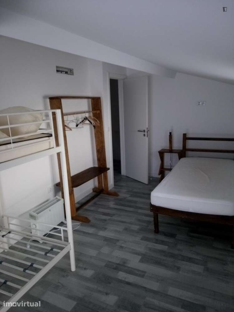 Casa com 2 quartos - localizado em Ramalde Porto - Grande imagem: 2/9