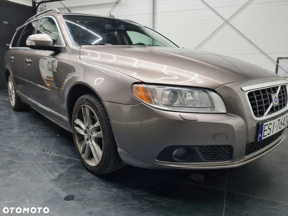 Volvo V70 2.4D Summum - 4