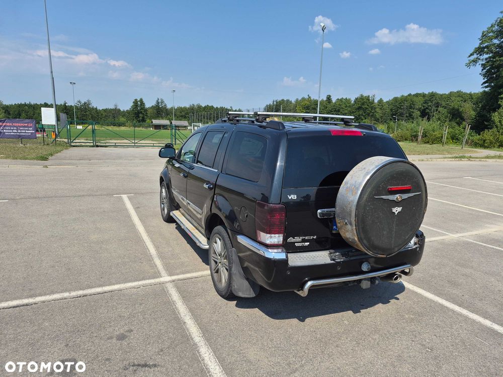 Chrysler Aspen - 3