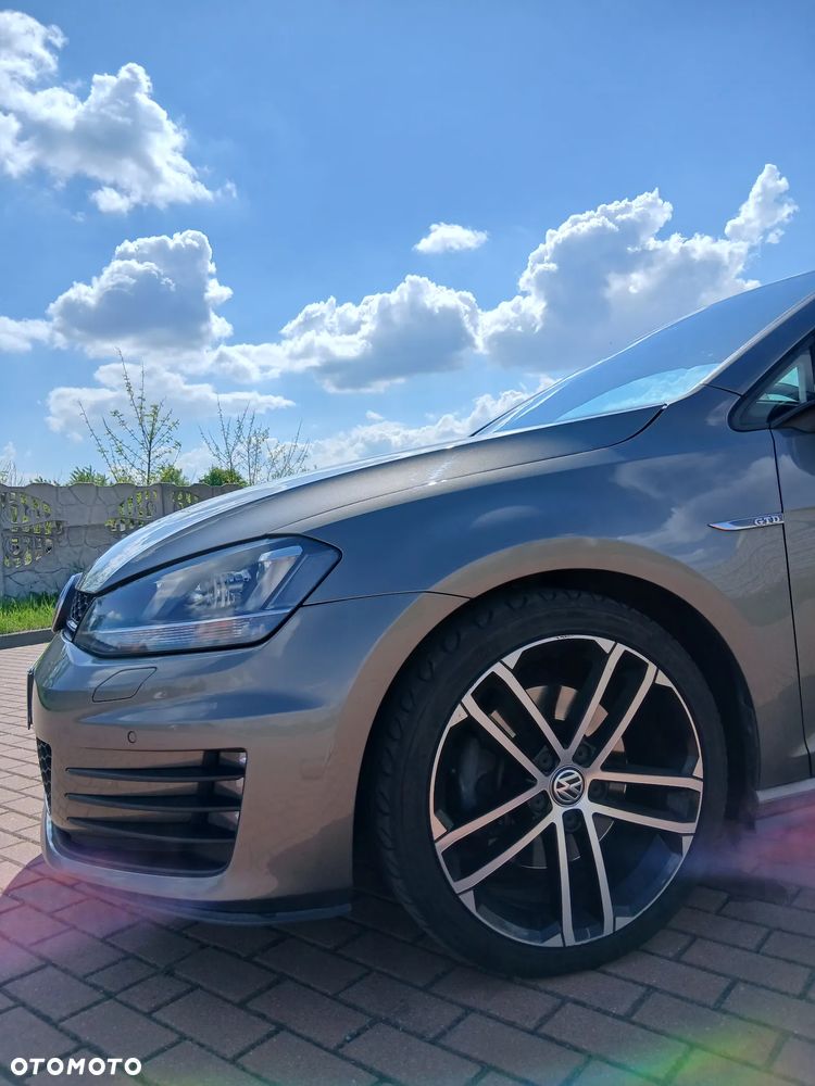Volkswagen Golf - 7