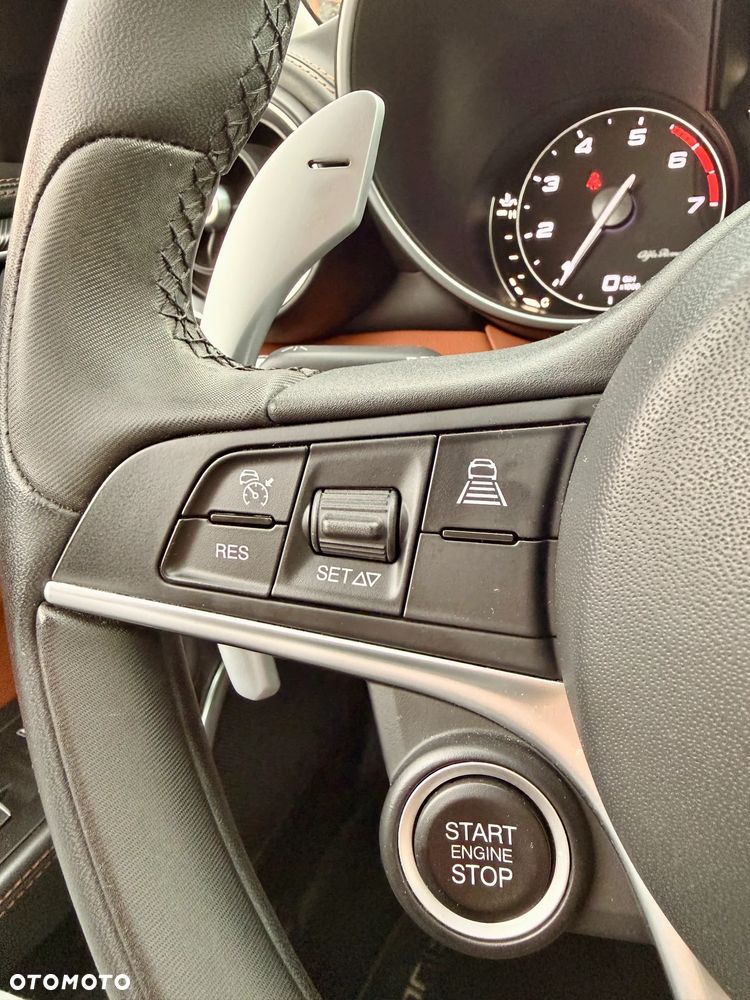 Alfa Romeo Giulia 2.0 Turbo Veloce Q4 - 36