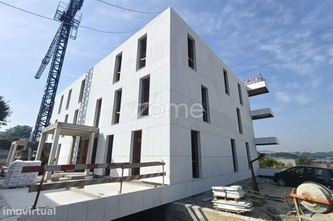 T2 com garagem, vista rio, Valbom - Grande imagem: 2/16