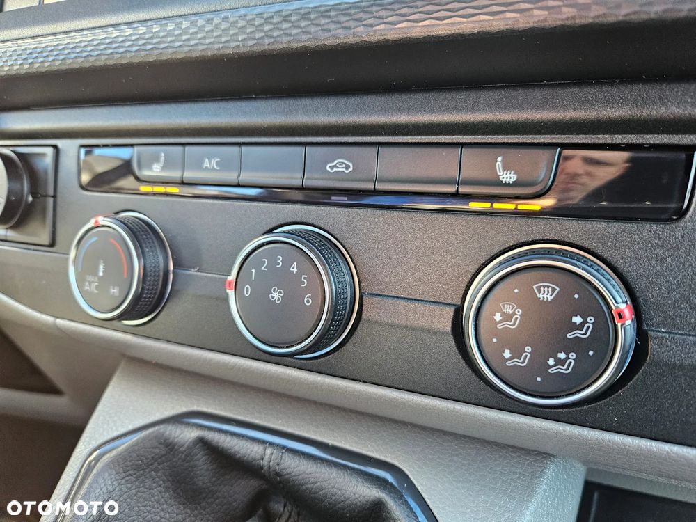 Volkswagen Transporter 2.0TDI 150KM - 16