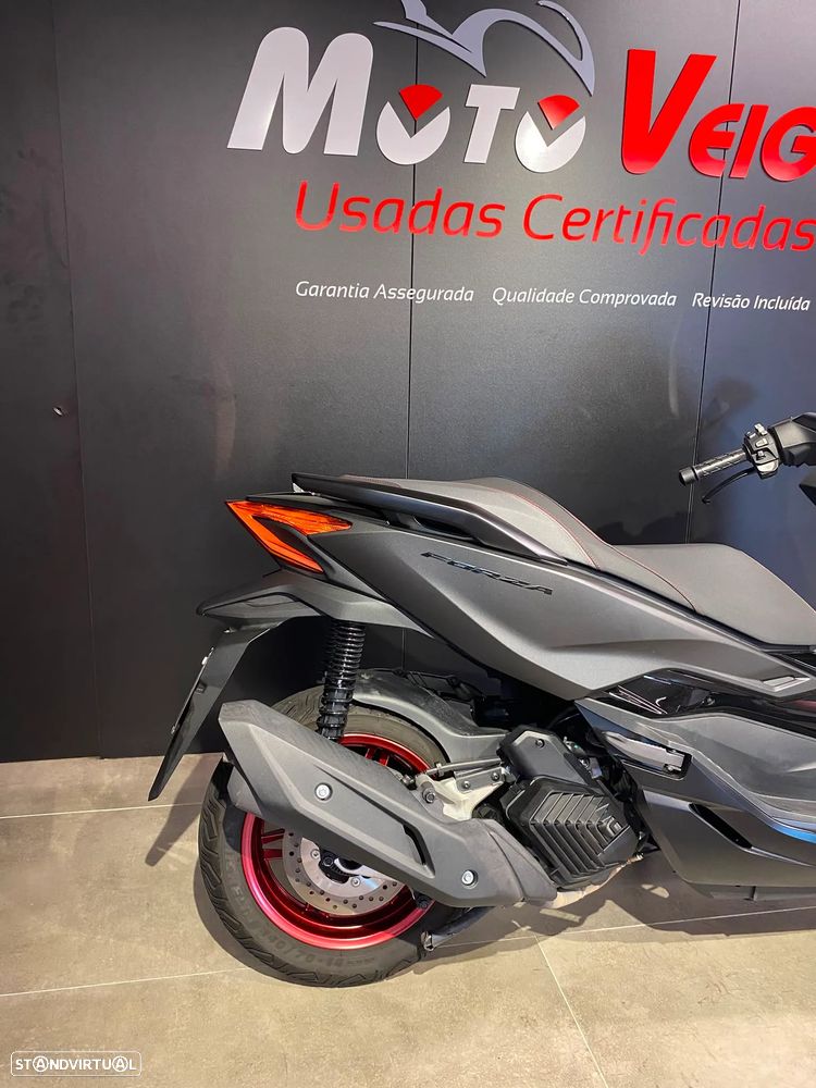 Honda Forza 125 Special Edition - 3